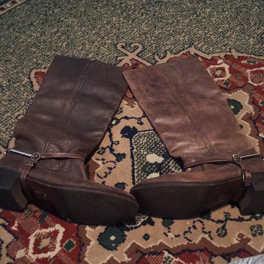 Urban Outfitters brown boots size 8.5